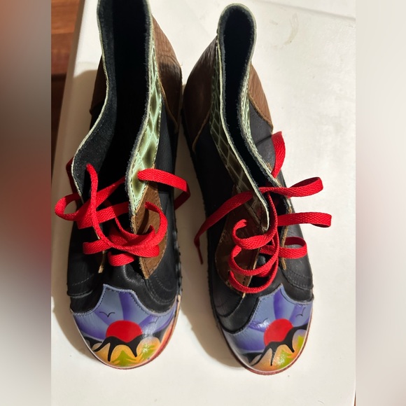SoleTech Hand painted Kool Shoes, size 11 women’s. Never worn, leather - Picture 1 of 8